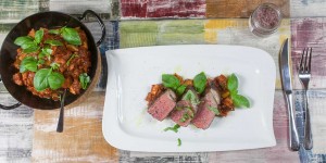 Beitragsbild des Blogbeitrags Rumpsteak mit scharfem Ratatouille