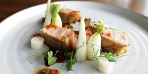 Beitragsbild des Blogbeitrags Ibérico-Rücken Eiszapfen Chimichurri – ein Rezept so genussvoll wie der Sommer im Das Schick