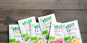 Beitragsbild des Blogbeitrags (Gewinnspiel) Wie für uns Flexitarier gemacht: VEGGY – die neue natürliche Würze von KOTÁNYI