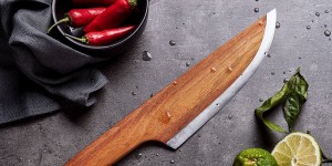 Beitragsbild des Blogbeitrags SKID – 8 schnittige Gründe für das einzigartige Küchenmesser aus Holz