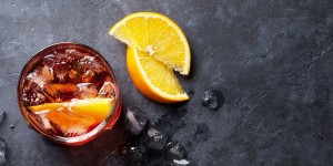 Beitragsbild des Blogbeitrags 7 LieblingsDrinks von Trendsettern hinter der Bar, die ihr unbedingt nachmixen solltet