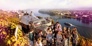 Beitragsbild des Blogbeitrags 25 Jahre Tour de Vin – die Jubiläumstour: Wenn Frühling und Weinverkostungen genussvoll zusammentreffen 