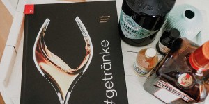 Beitragsbild des Blogbeitrags #getränke – das gigantische neue Fachbuch vom Aperitif bis zum Digestif