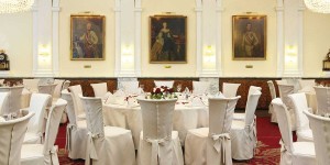 Beitragsbild des Blogbeitrags Hochzeit mit SCHICK im Hotel Stefanie – traut euch doch romantisch!