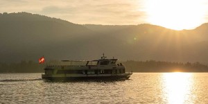 Beitragsbild des Blogbeitrags Gin, Bier, Whisky & Musik an Bord: Der Wolfgangsee lädt zu kulinarischen SommerGenuss 