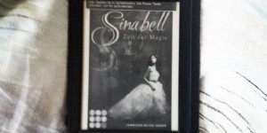 Beitragsbild des Blogbeitrags [Rezension] Jennifer Alice Jager - Sinabell. Zeit der Magie 