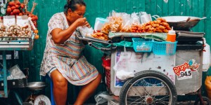 Beitragsbild des Blogbeitrags Plastic free traveling: Zero waste durch Thailand reisen (Video)