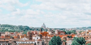 Beitragsbild des Blogbeitrags STAY AT HOME: Virtuelles Reisen – von zu Hause an die schönsten Orte der Welt