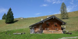 Beitragsbild des Blogbeitrags Urlaub auf der Alm – Meine Auszeit auf der Wallmanhütte im Salzburger Tennengau