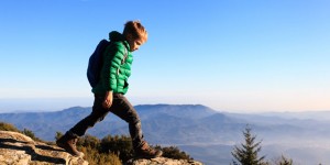 Beitragsbild des Blogbeitrags Unsere 10 liebsten Outdoor-Spiele für die ganze Familie