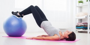 Beitragsbild des Blogbeitrags Beckenbodentraining – Effektive Übungen nach der Geburt