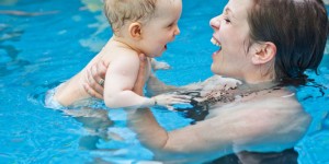 Beitragsbild des Blogbeitrags Babyschwimmen und Schwimmkurse 