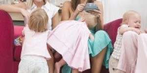 Beitragsbild des Blogbeitrags Mama Freundschaft: drei Freundinnen sind eine zu viel 