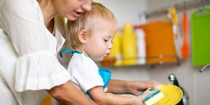 Beitragsbild des Blogbeitrags Vollkommen natürlich und biologisch – selbstgemachtes Spülmittel aus Kartoffelschalen 