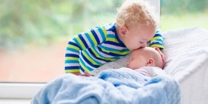 Beitragsbild des Blogbeitrags Dein zweites Kind: 10 Tipps und Tricks, die wirklich helfen 