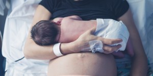 Beitragsbild des Blogbeitrags Postpartale Depression: Symptome und Behandlung 
