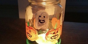 Beitragsbild des Blogbeitrags Halloween basteln: Gruseliges Teelicht