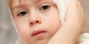Beitragsbild des Blogbeitrags Ohrenschmerzen: Die besten Hausmittel für Kinder