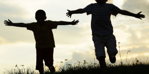 Beitragsbild des Blogbeitrags Schattenkinder – ein Leben im Schatten