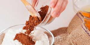 Beitragsbild des Blogbeitrags Backmischung in der Flasche – Schoko-Haselnuss-Kuchen