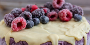 Beitragsbild des Blogbeitrags Fruchtige Eistorte – die perfekte Erfrischung 