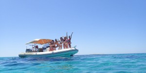 Beitragsbild des Blogbeitrags Formentera. boattrip. girls just wanna have fun. when beachdreams come true. 