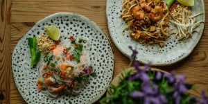 Beitragsbild des Blogbeitrags Pad Thai Rezept & scharfer Glasnudel Salat Rezept – Thailand Urlaub im Kopf und am Teller 