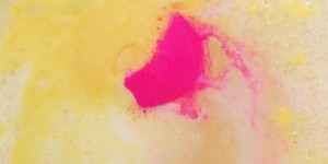 Beitragsbild des Blogbeitrags Advent, Advent: Adventgiveaway mit Lush