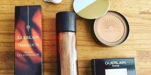 Beitragsbild des Blogbeitrags Neu in meinem Regal: Guerlain Huile Du Voyageur & Guerlain Terracotta Ultra Shine