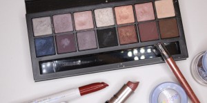 Beitragsbild des Blogbeitrags Ein zarter festlicher Look mit kühlen Farben