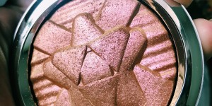 Beitragsbild des Blogbeitrags Bloggerthemenwoche: Meine liebsten Highlighter