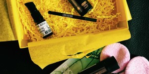 Beitragsbild des Blogbeitrags Lookfantastic Beauty Box Unboxing: Revive/ Jänner 2020