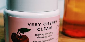 Beitragsbild des Blogbeitrags Skincare für mehr Glow