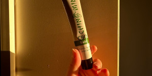 Beitragsbild des Blogbeitrags Chin Min CBD Balsam