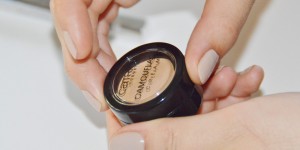 Beitragsbild des Blogbeitrags Concealer Vergleich: 4 Concealer im Test