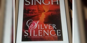 Beitragsbild des Blogbeitrags (Video-Rezension) Singh, Nalini - Psy/Changeling/Trinity #1 Silver Silence 