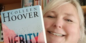 Beitragsbild des Blogbeitrags (Rezension) Hoover, Colleen - Verity (Anzeige)