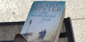 Beitragsbild des Blogbeitrags (Rezension) Winter, Claire - Die verbotene Zeit 