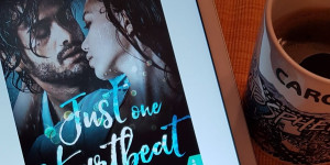 Beitragsbild des Blogbeitrags (Rezension) Lynn, Stacey - Just one Heartbeat (Anzeige) 