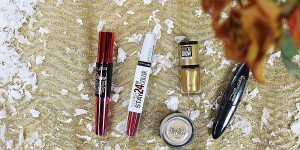Beitragsbild des Blogbeitrags Gewinne ein Maybelline Jade Set für deinen perfekten Weihnachtslook 