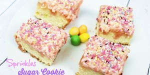Beitragsbild des Blogbeitrags {Osterrezept}: Sprinkles Sugar Cookie Cake Bars