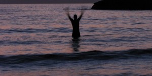 Beitragsbild des Blogbeitrags Am Abend ist das Wasser warm in Kalathas 