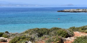 Beitragsbild des Blogbeitrags ein blauer Gruss aus Kreta 