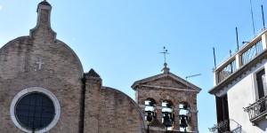 Beitragsbild des Blogbeitrags Blauer Himmel über Venedig 