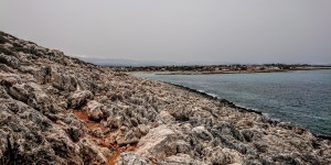Beitragsbild des Blogbeitrags das felsige Akrotiri
