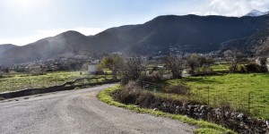 Beitragsbild des Blogbeitrags Spaziergang in einem Bergdorf 