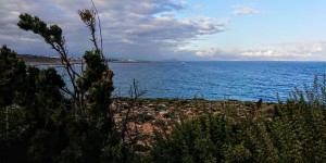 Beitragsbild des Blogbeitrags ein regnerischer Tag auf Kreta
