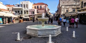 Beitragsbild des Blogbeitrags Chania im Sommer 
