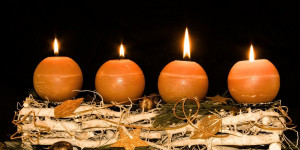 Beitragsbild des Blogbeitrags Adventkranz binden 