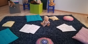Beitragsbild des Blogbeitrags Hallo, schön, dass du da bist! Ein Livebericht vom Babysingen!